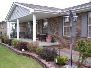 8013 Paradise Dr, Powell, TN 37849