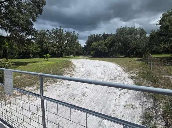 885 Lake Marian Rd, Kenansville, FL 34739