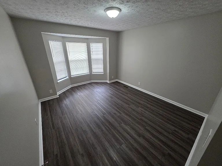 812 Shawnwood Cir — Photo 9