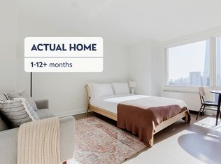 450 W 42nd St APT 36J, New York, NY 10036