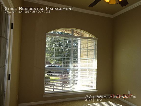 5th image of 321 Wrought Iron Dr