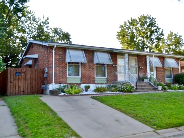 3738 Dixie Dr, Saint Ann, MO 63074