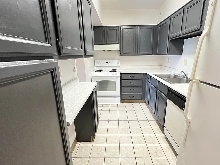 Indian Lookout Apartments — Photo 61