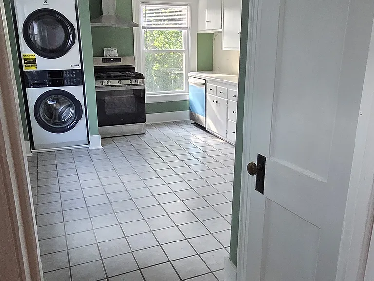 213 Culver Rd #2R — Photo 9