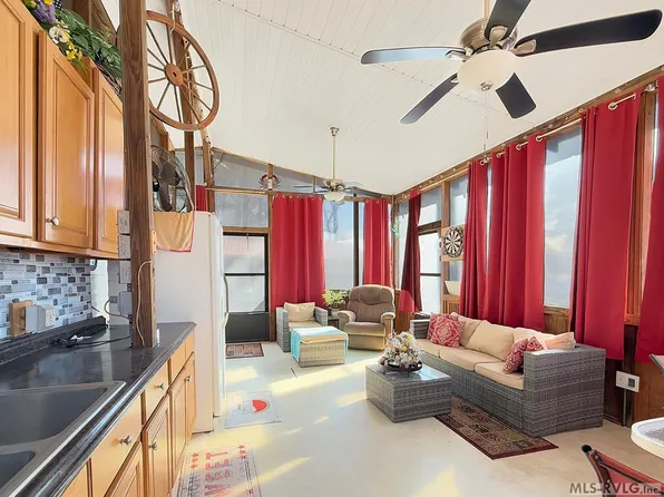 712 Boardman Dr, Bracey, VA 23919