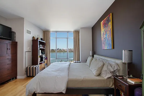 Sold by Corcoran | media 3