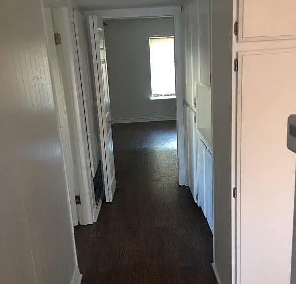 HALLWAY TO BEDROOMS & BATH 1