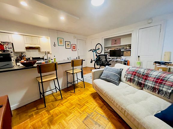 3rd image of 847 Carroll St APT 2