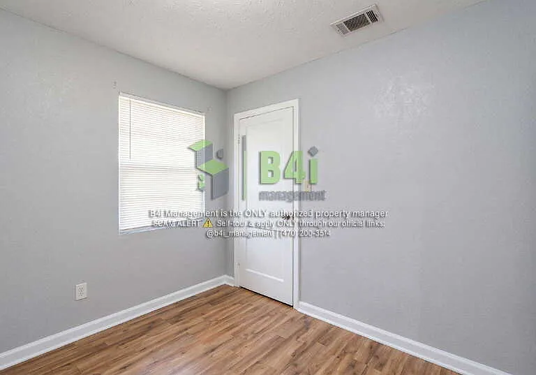 904 Harbison Dr — Photo 11