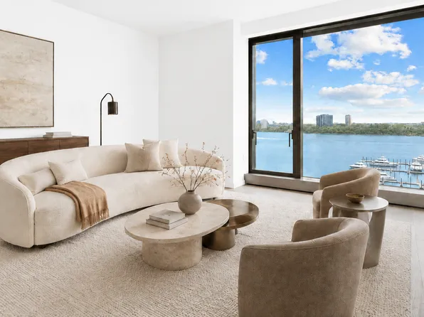500 W 18th St, New York, NY