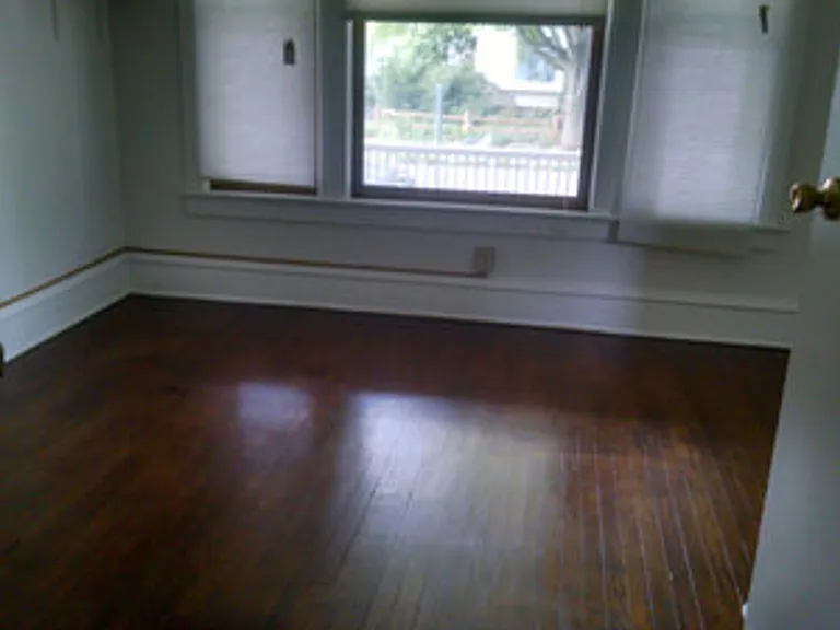 301 W Illinois St — Photo 5