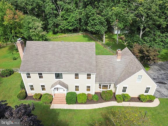 5th image of 37 Bee Tree Mill Ct