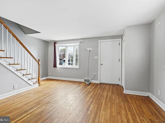 5th image of 266 Childs Ave