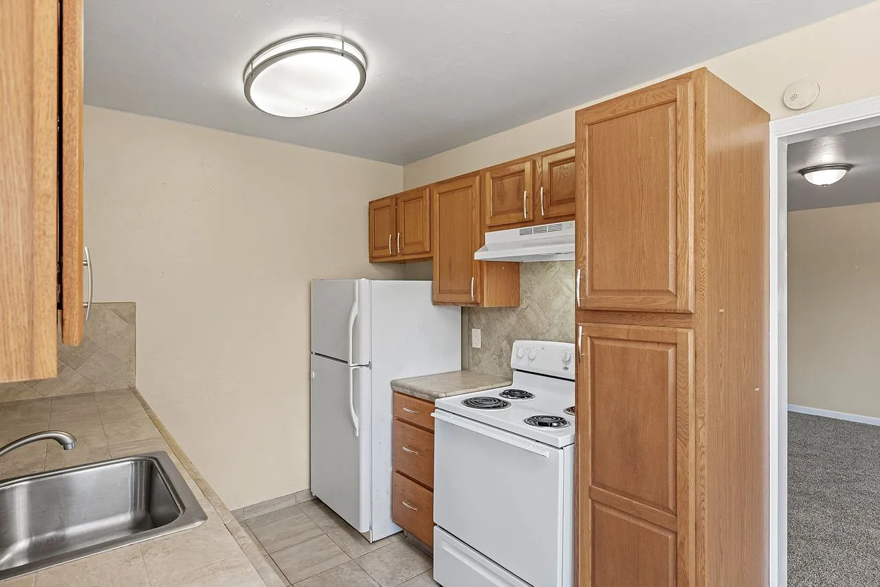 The Garden Apartments — Photo 3