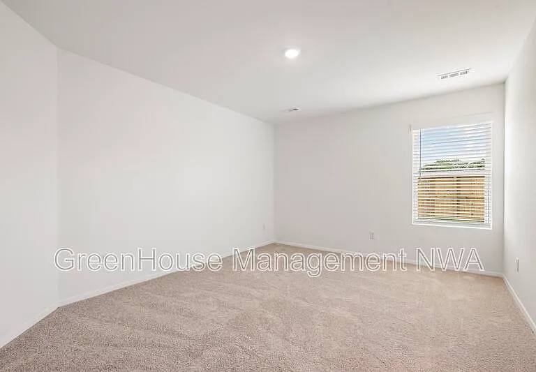 2637 E Gila Way — Photo 10