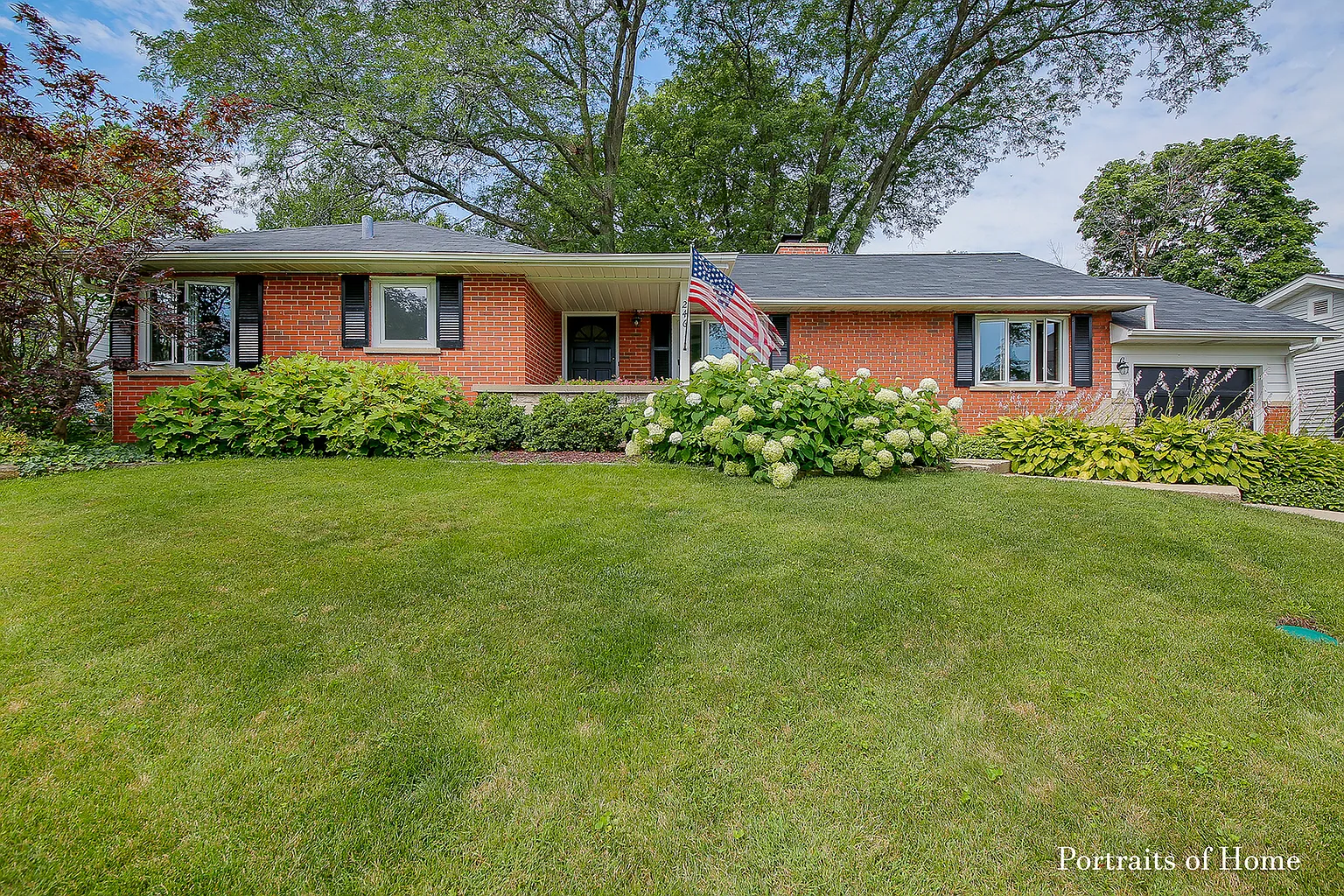 246 Taylor Ave photo 1