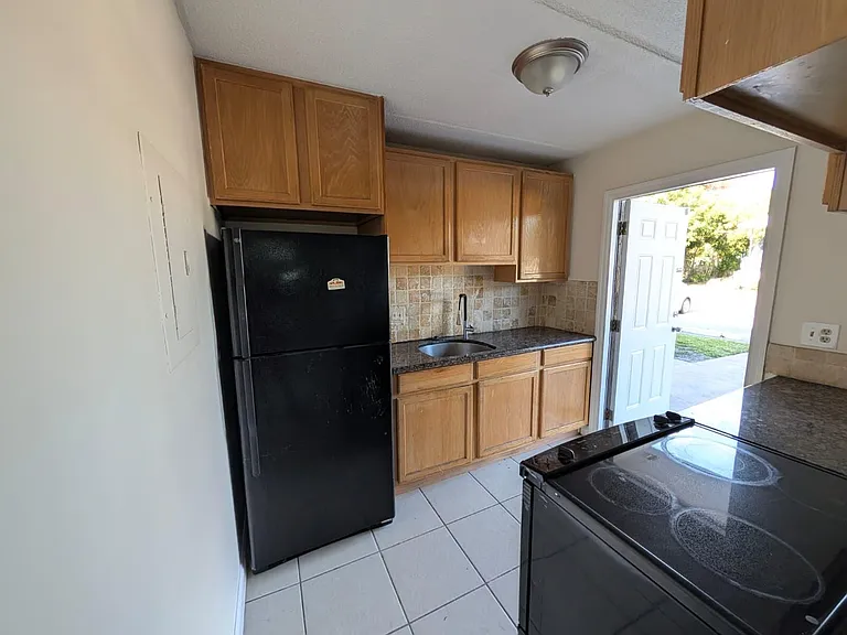 817 Lighthouse Dr #A — Photo 7