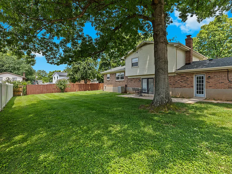 10404 Lark Park Dr — Photo 26