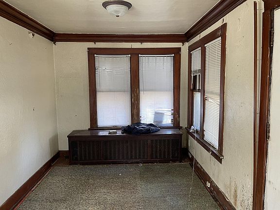 3rd image of 1246 Vincennes Ave