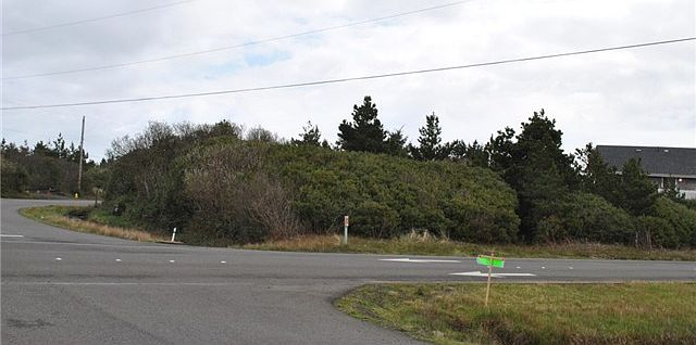 1st image of 786 Ocean Shores Blvd NW