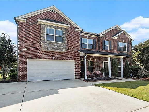 2nd image of 153 Hilda Way