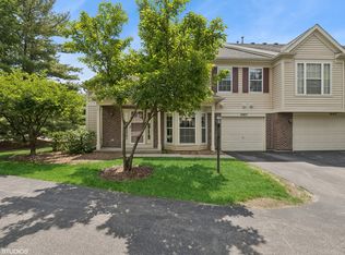 1087 Hunt Wyck Ct, Elgin, IL 60120