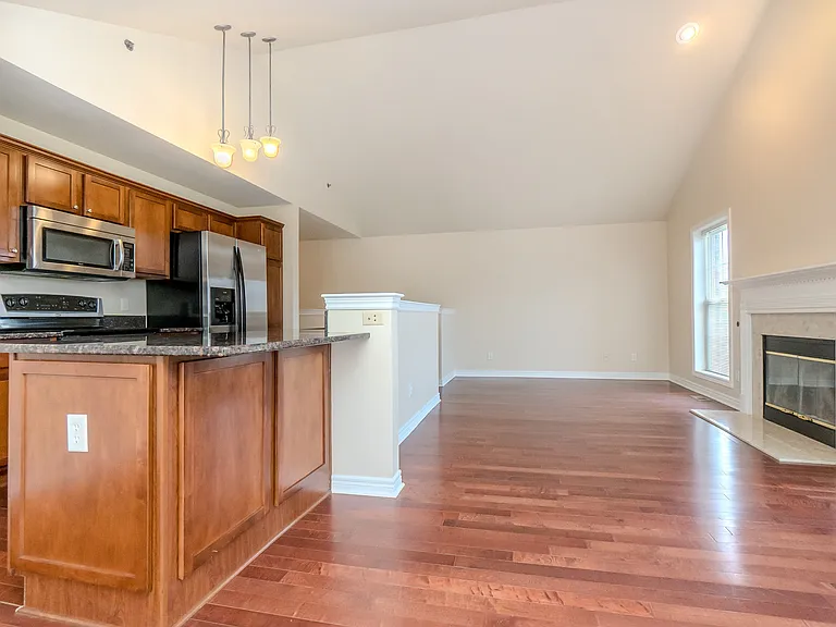 3334 Endsleigh Ln — Photo 9