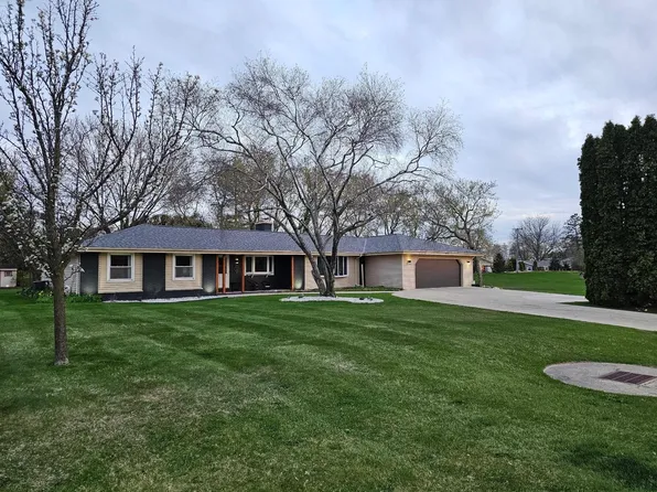 18555 Honey Creek DRIVE, Brookfield, WI 53045