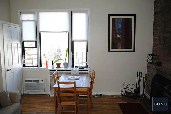 Rented by Bond New York | media 59