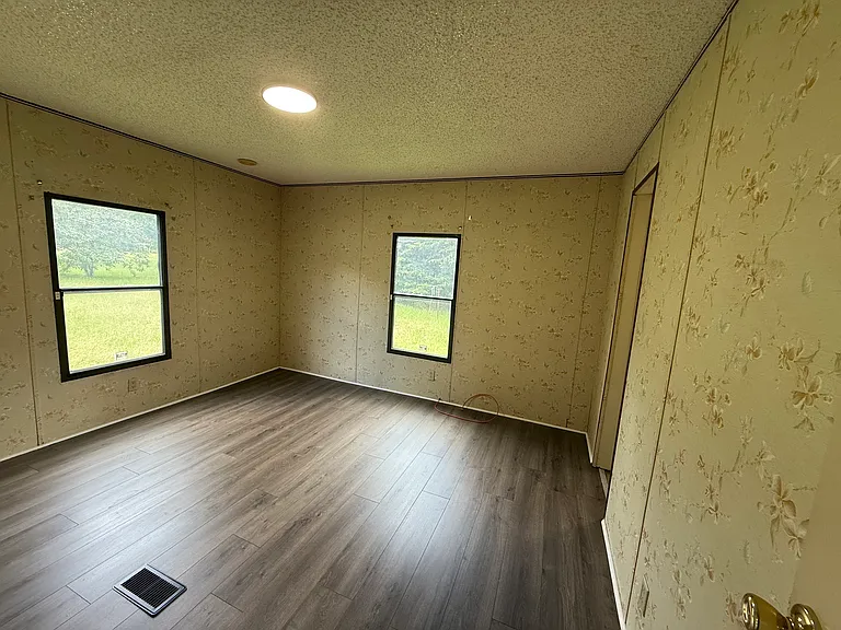 991 McCord Rd — Photo 2