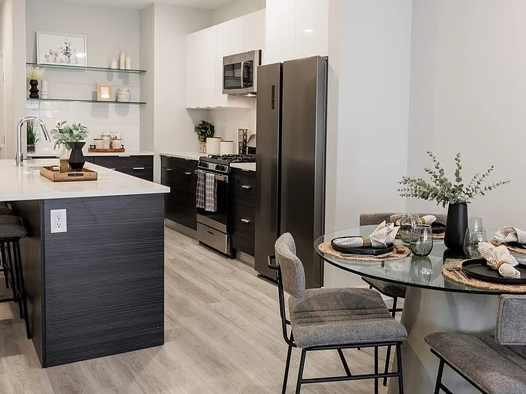 Legacy Lofts — Photo 6