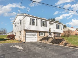 2445 Church Rd, York, PA 17408