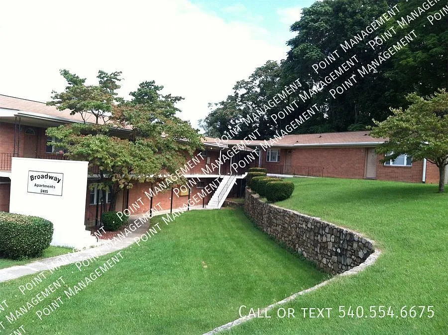 2415 Broadway Ave SW #2