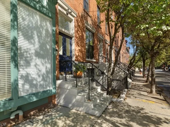 273 Monmouth St, Jersey City, NJ 07302