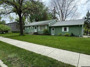 17 Lincoln Ln, New Ulm, MN 56073