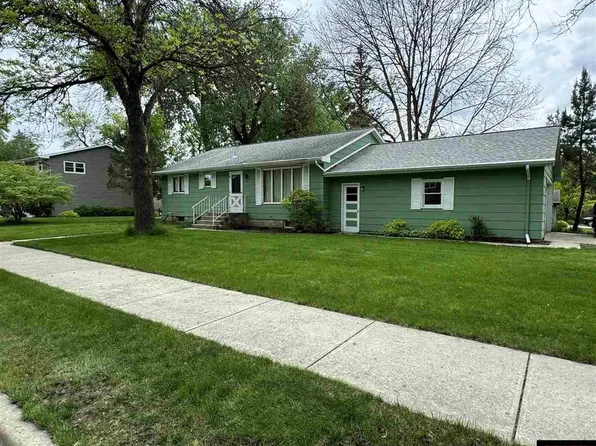 17 Lincoln Ln, New Ulm, MN 56073