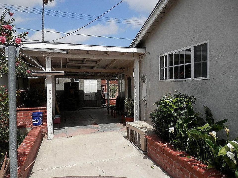 patio and brrbeque area