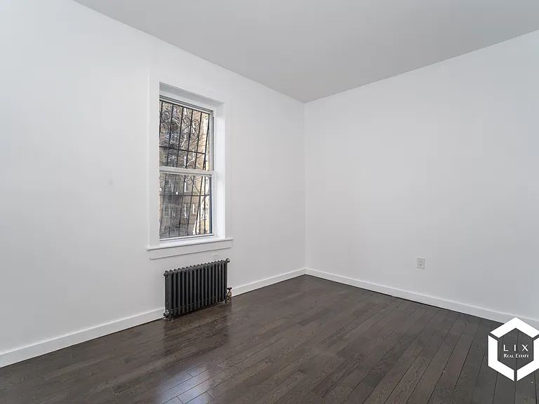 102 Dahill Rd #1R — Photo 12