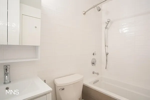 Rented by MNS Marketing | media 27