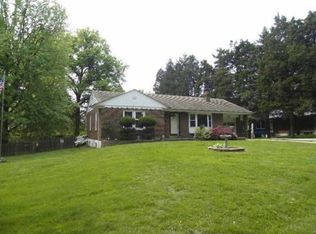 1334 Stein Rd, Saint Louis, MO 63135