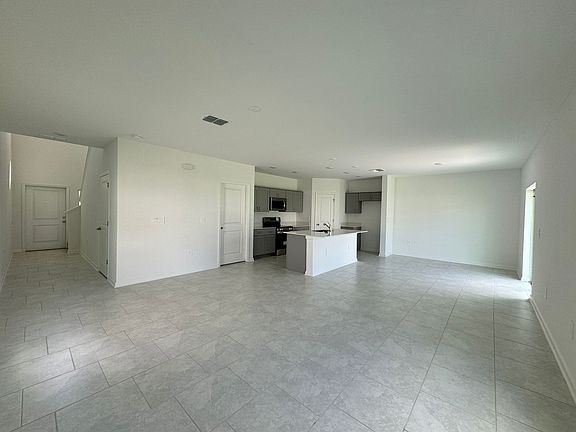 3rd image of 1212 Deepwater Cir