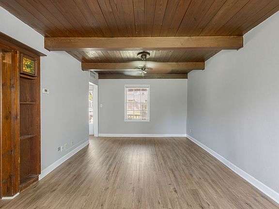 3rd image of 5594 Butternut Ct