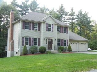 81 Clark Rd, Sturbridge, MA 01518