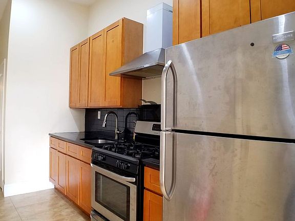 5th image of 365 Palmetto St #3A