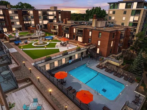 52 Groveland Ter #A304, Minneapolis, MN 55403