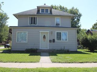 2837 E Grand Ave, Des Moines, IA 50317