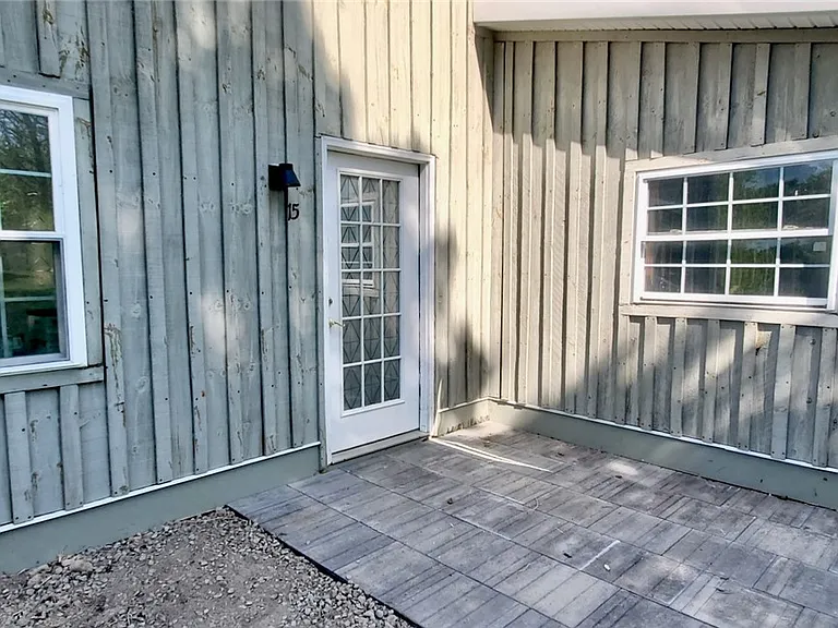15 Etna Rd — Photo 15