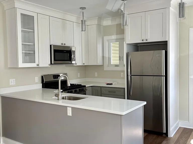 34 Wilson Ave — Photo 3