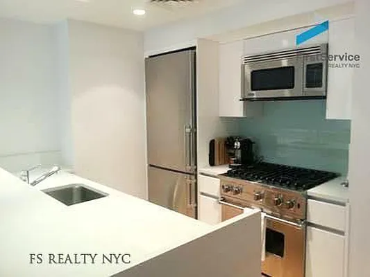 Rented by FirstService Realty (legacy) | media 29