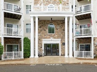 21 Hampshire Rd APT 115, Methuen, MA 01844